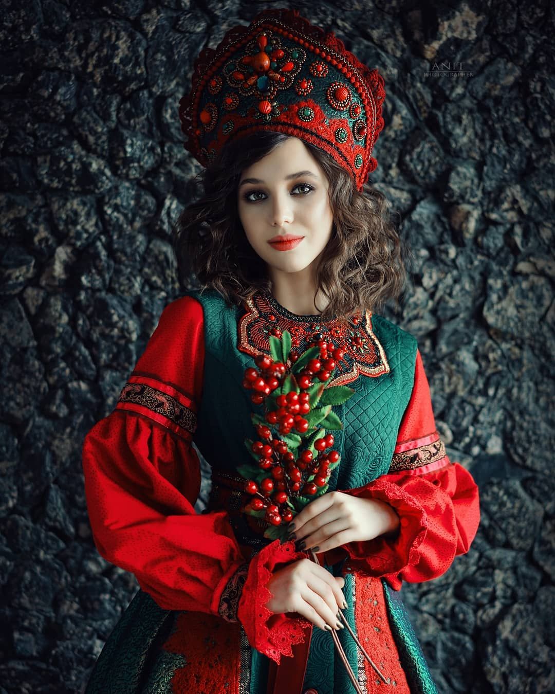 Nude girl Women in Slavic costumes in Changsha