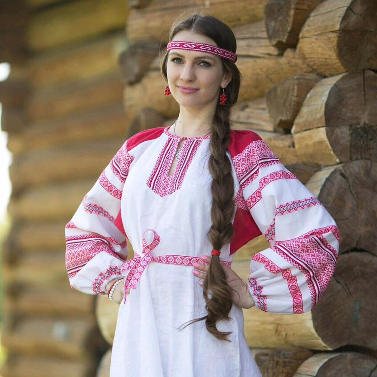 Girls in Slavic costumes brings the glow — live moments in Changsha