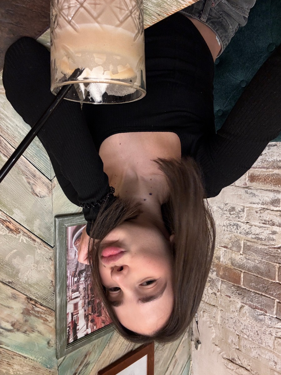 Fresh photos, fresh mood — Tina online in Changsha